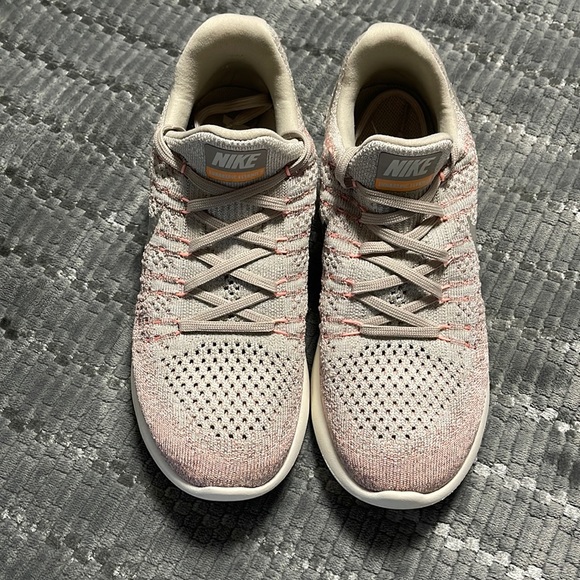 Nike Shoes - Nike running shoes